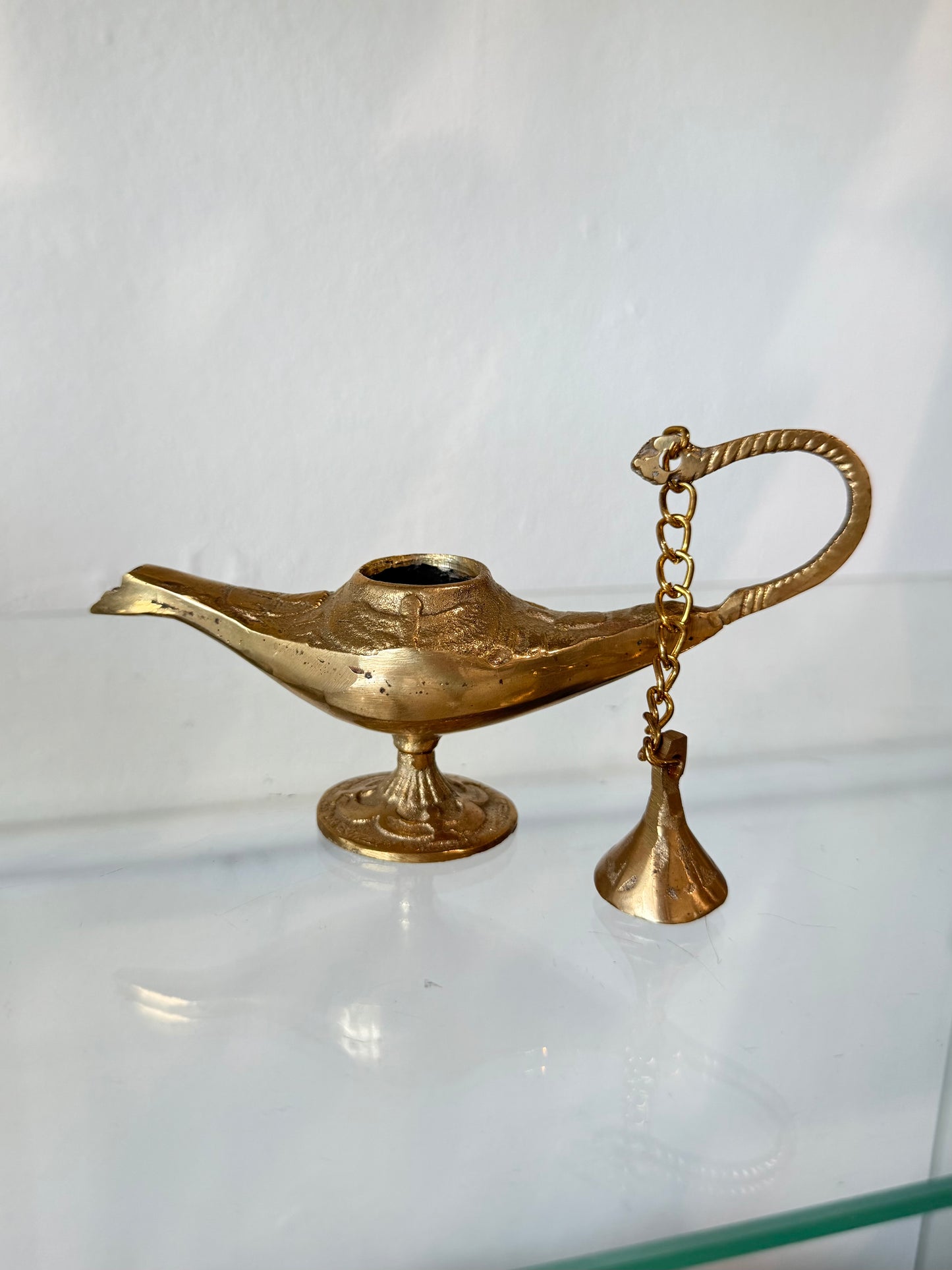 Egyptian Brass Genie Lamp | Lámpara del Genio Egipcia de Latón