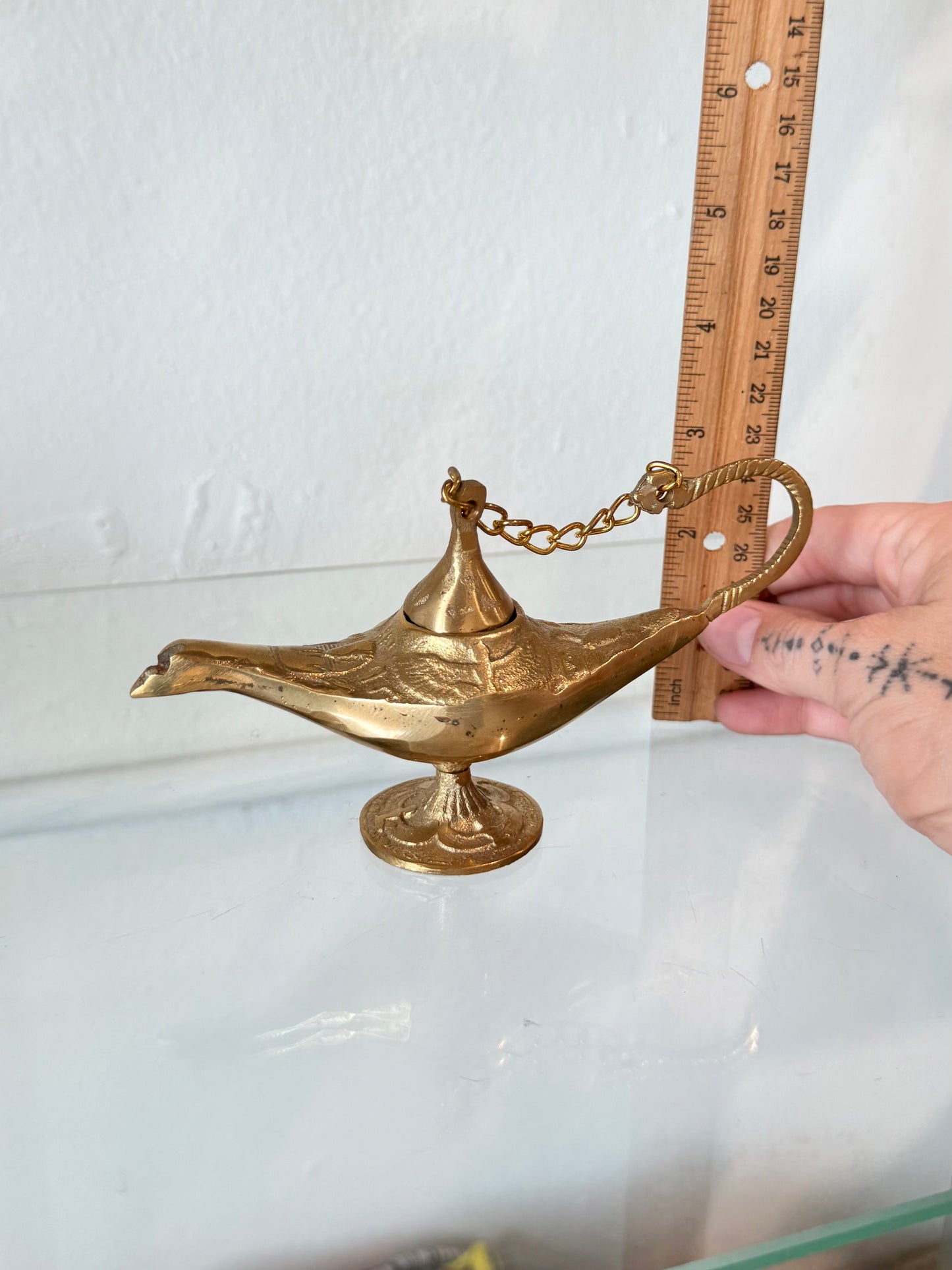 Egyptian Brass Genie Lamp | Lámpara del Genio Egipcia de Latón