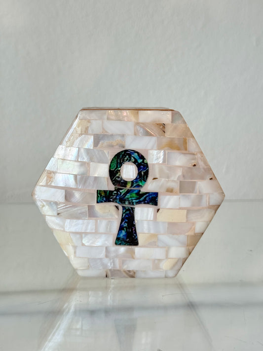 Egyptian Mother of Pearl Box with Ankh | Cofre Egipcio de Madre Perla con Ankh