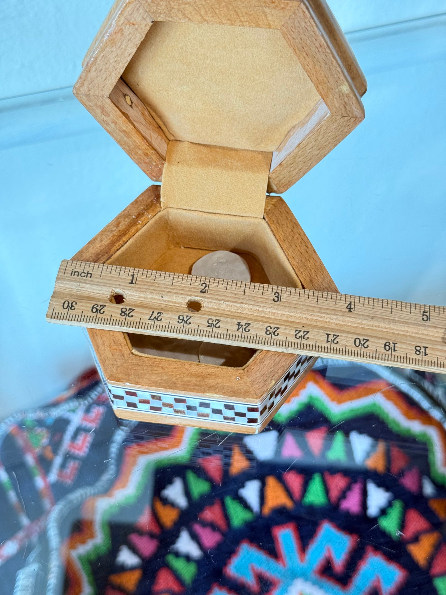 Egyptian Mother of Pearl Box with Ankh | Cofre Egipcio de Madre Perla con Ankh