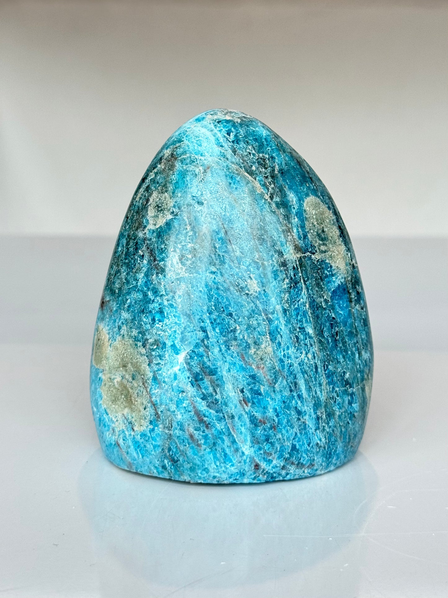 Blue Apatite Freeform ( Madagascar )
