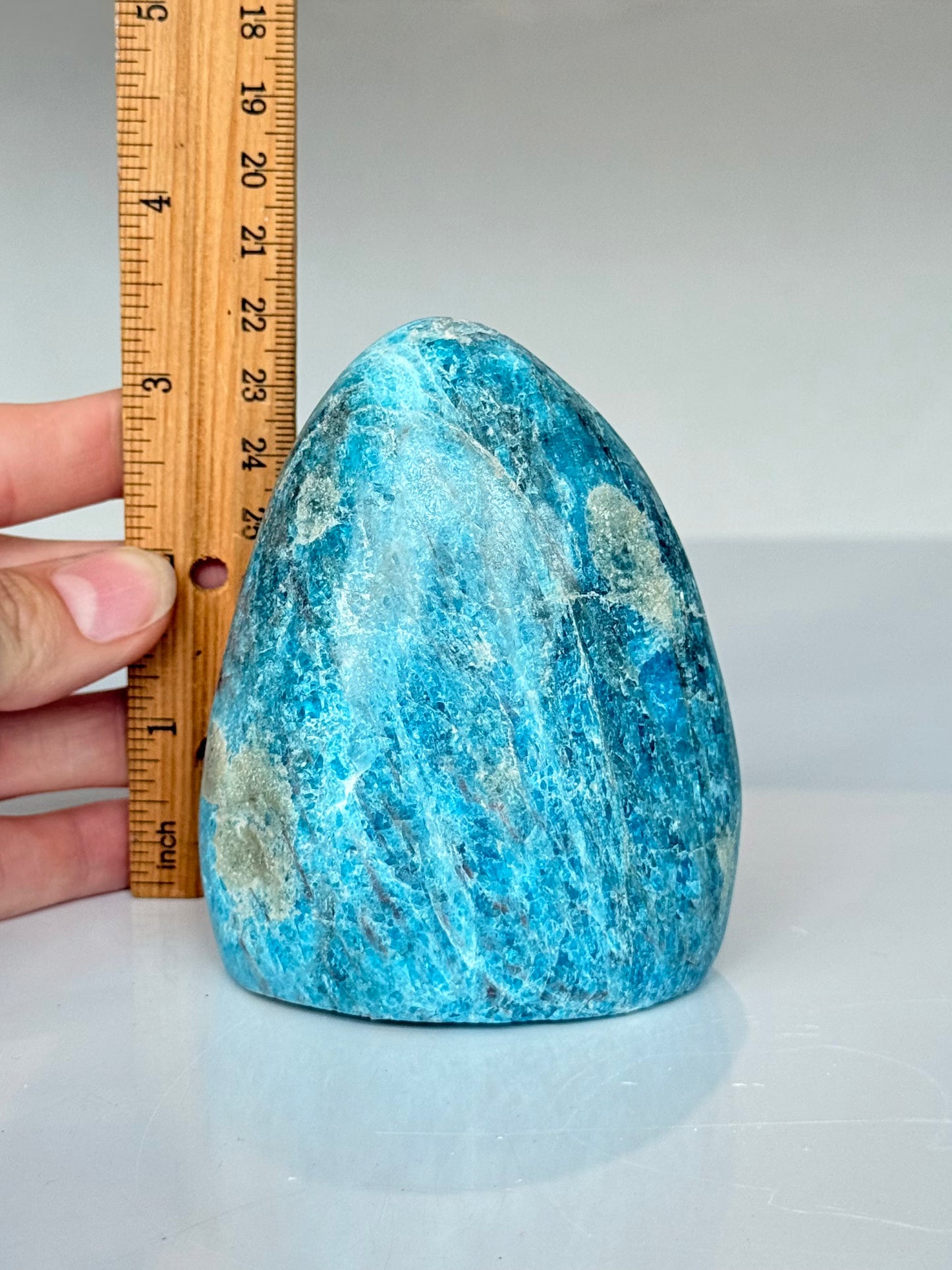 Blue Apatite Freeform ( Madagascar )