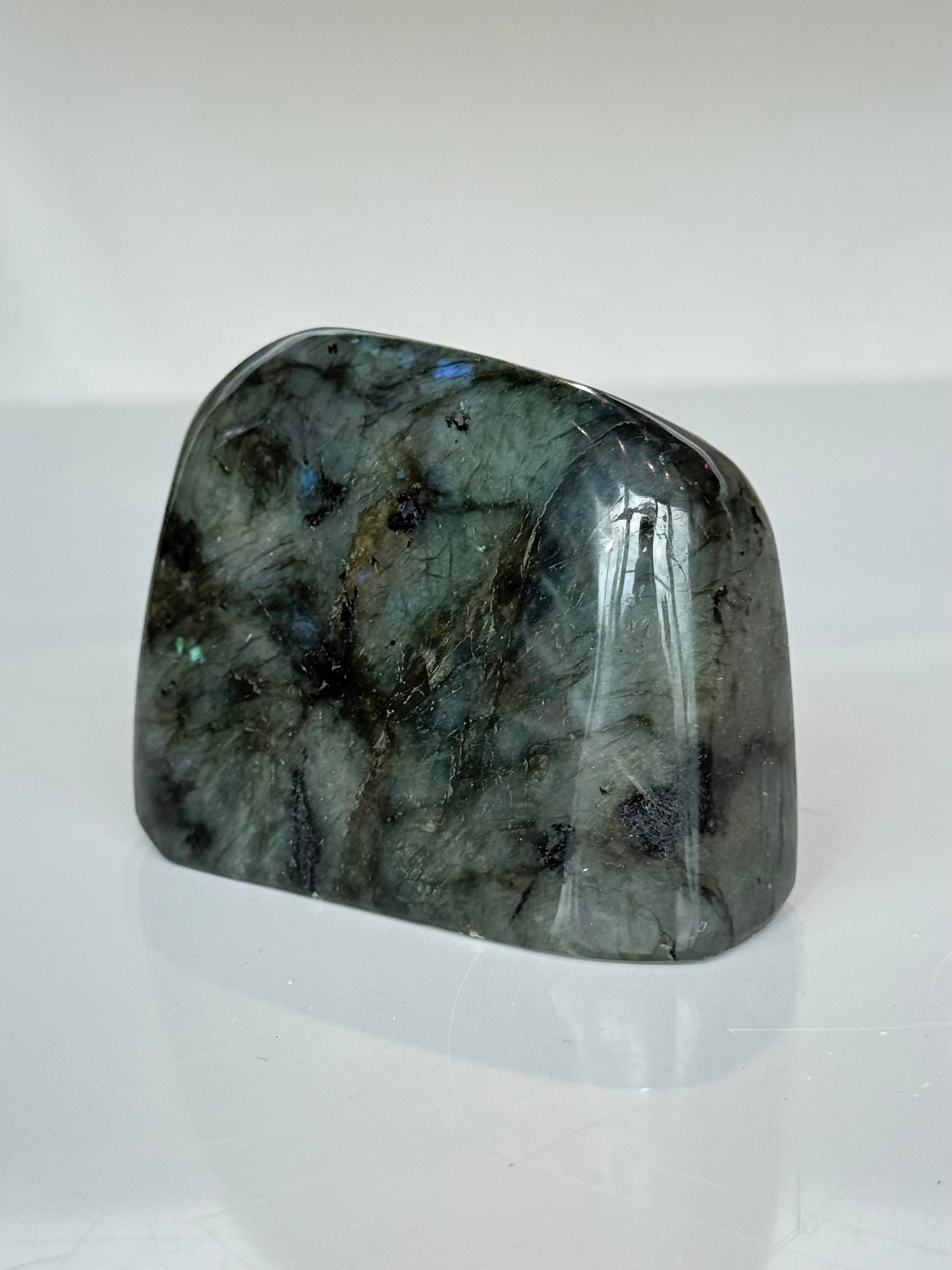 Labradorite Freeform ( Madagascar )
