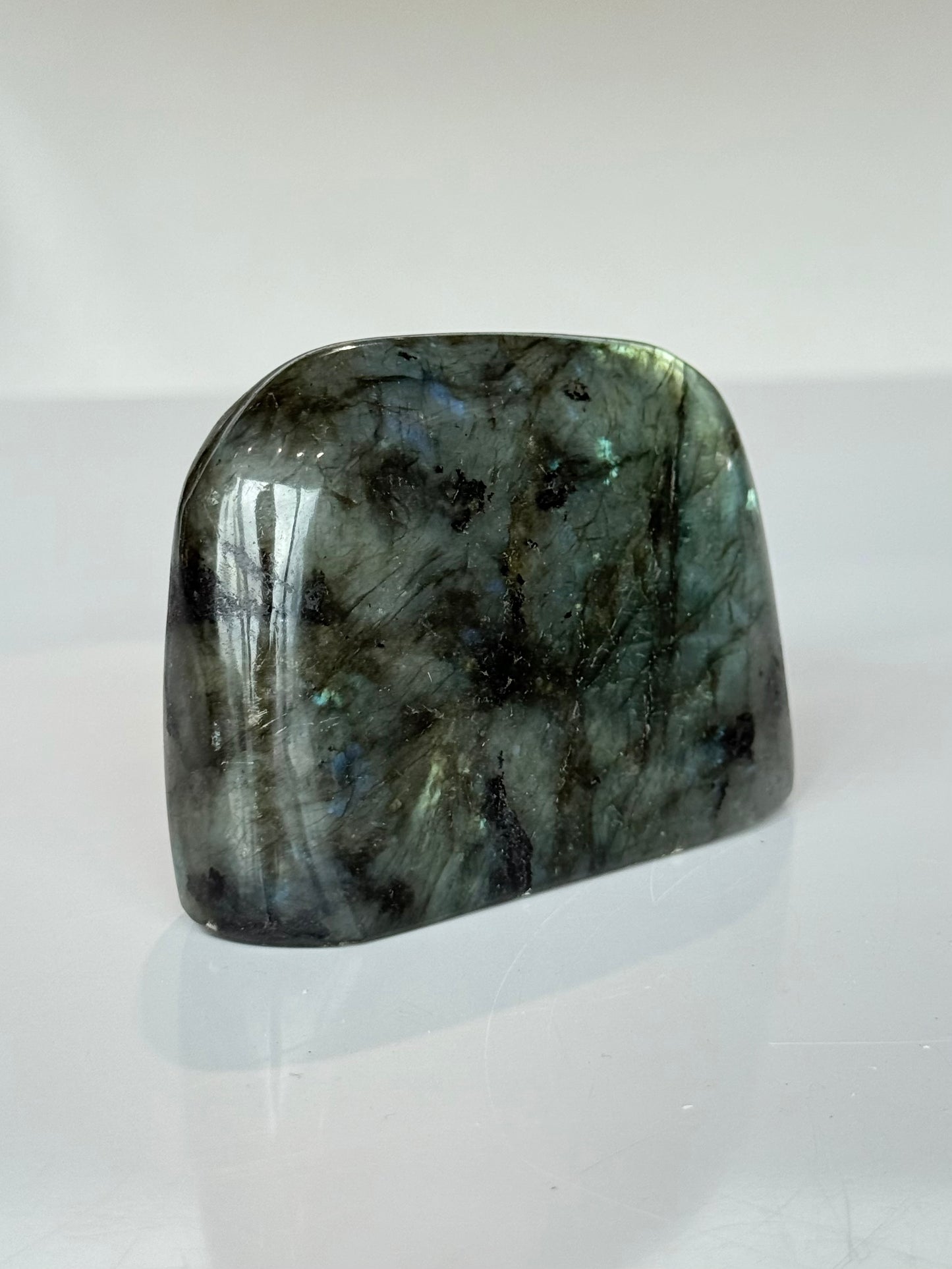 Labradorite Freeform ( Madagascar )
