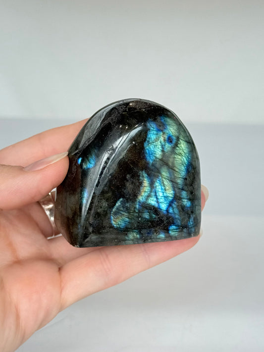 Labradorite Freeform ( Madagascar )