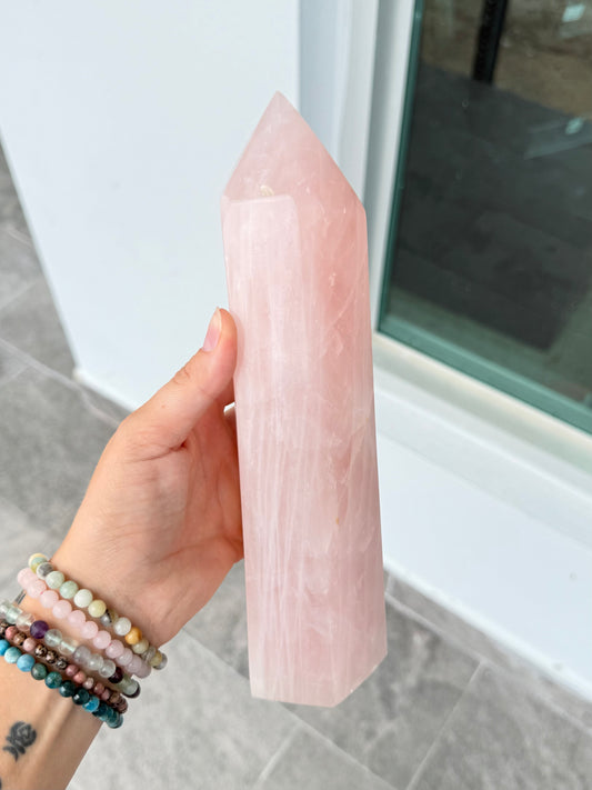 Rose Quartz Tower | Torre de Cuarzo Rosado