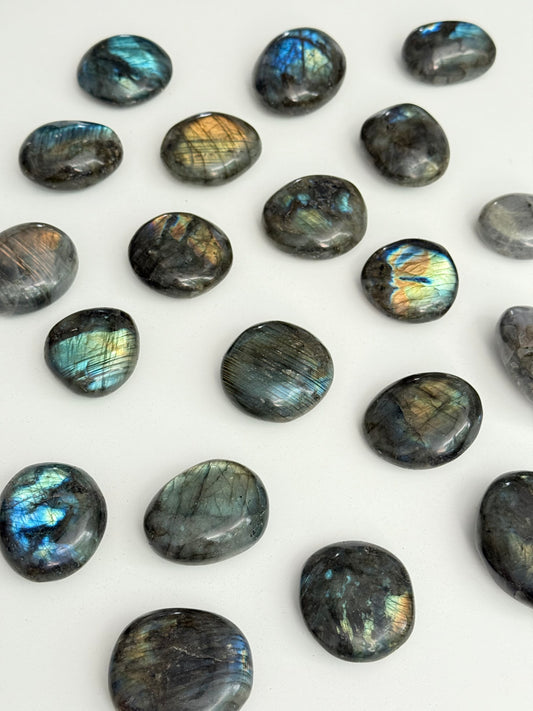 Labradorite Palm Stone | Palm Stone de Labradorita