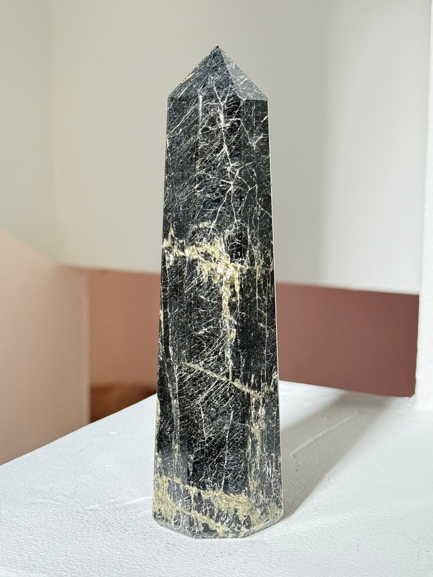 Black Tourmaline with Mica Point | Punta de Turmalina Negra con Mica