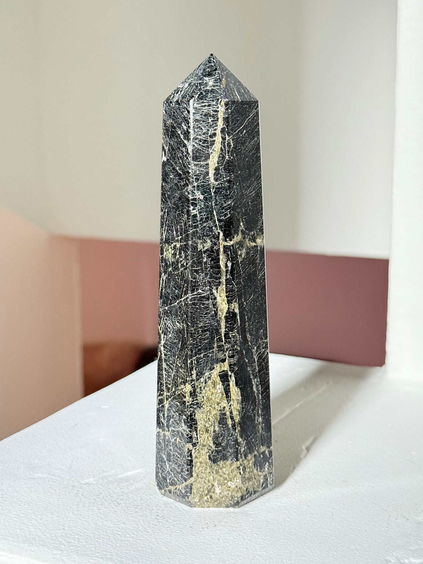 Black Tourmaline with Mica Point | Punta de Turmalina Negra con Mica