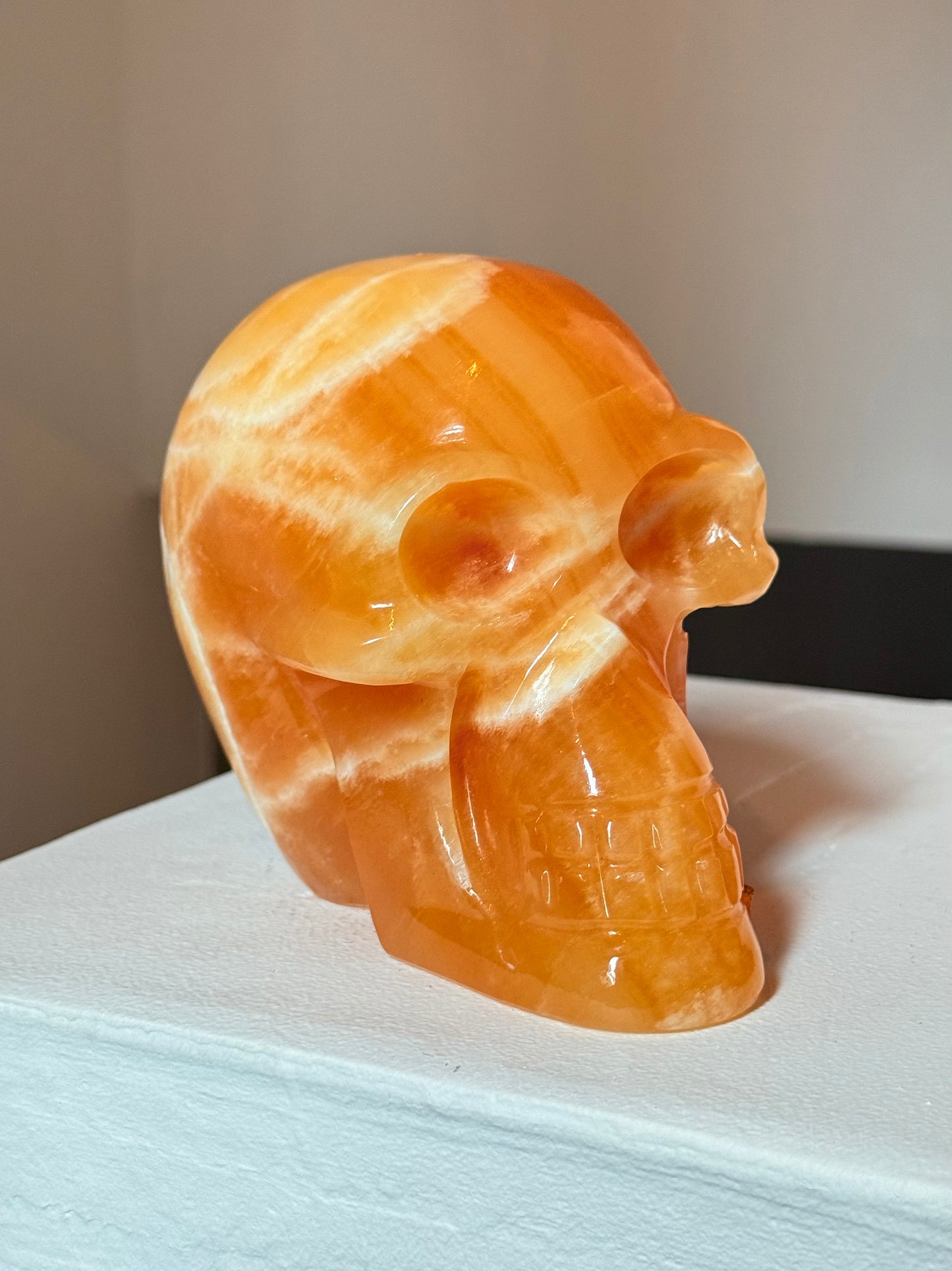 Orange Calcite Skull | Cráneo de Calcita Naranja ( Mexico )
