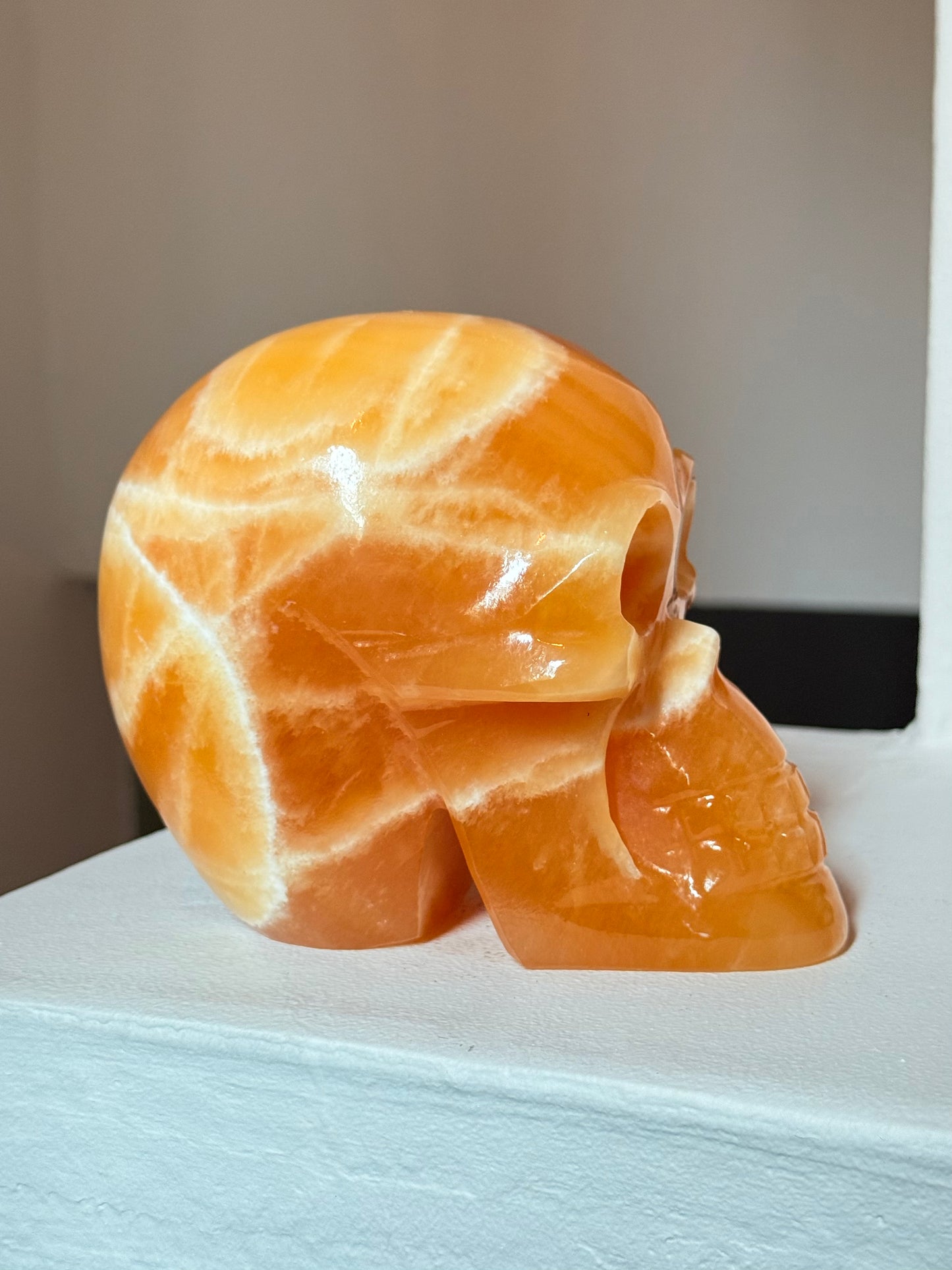 Orange Calcite Skull | Cráneo de Calcita Naranja ( Mexico )