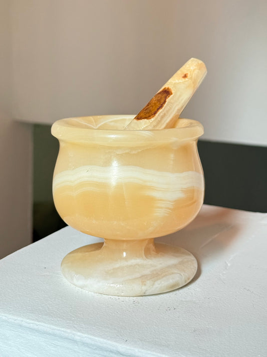 Egyptian Alabaster Mortar & Pestle | Mortero de Alabastro Egipcio