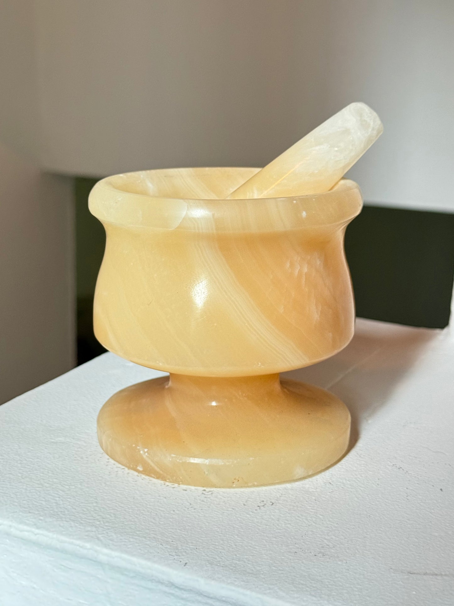 Egyptian Alabaster Mortar & Pestle | Mortero de Alabastro Egipcio