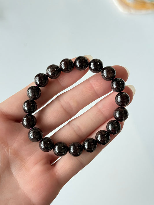 Garnet 11mm Bracelet / Pulsera de Granate 11mm