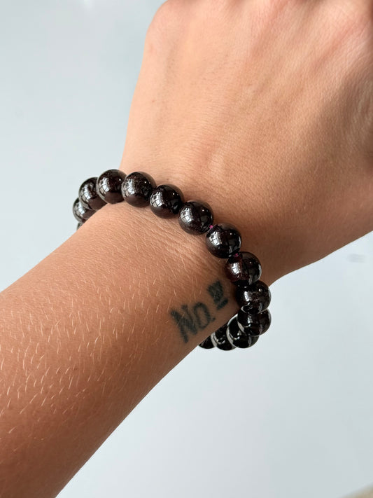 Garnet 11mm Bracelet / Pulsera de Granate 11mm