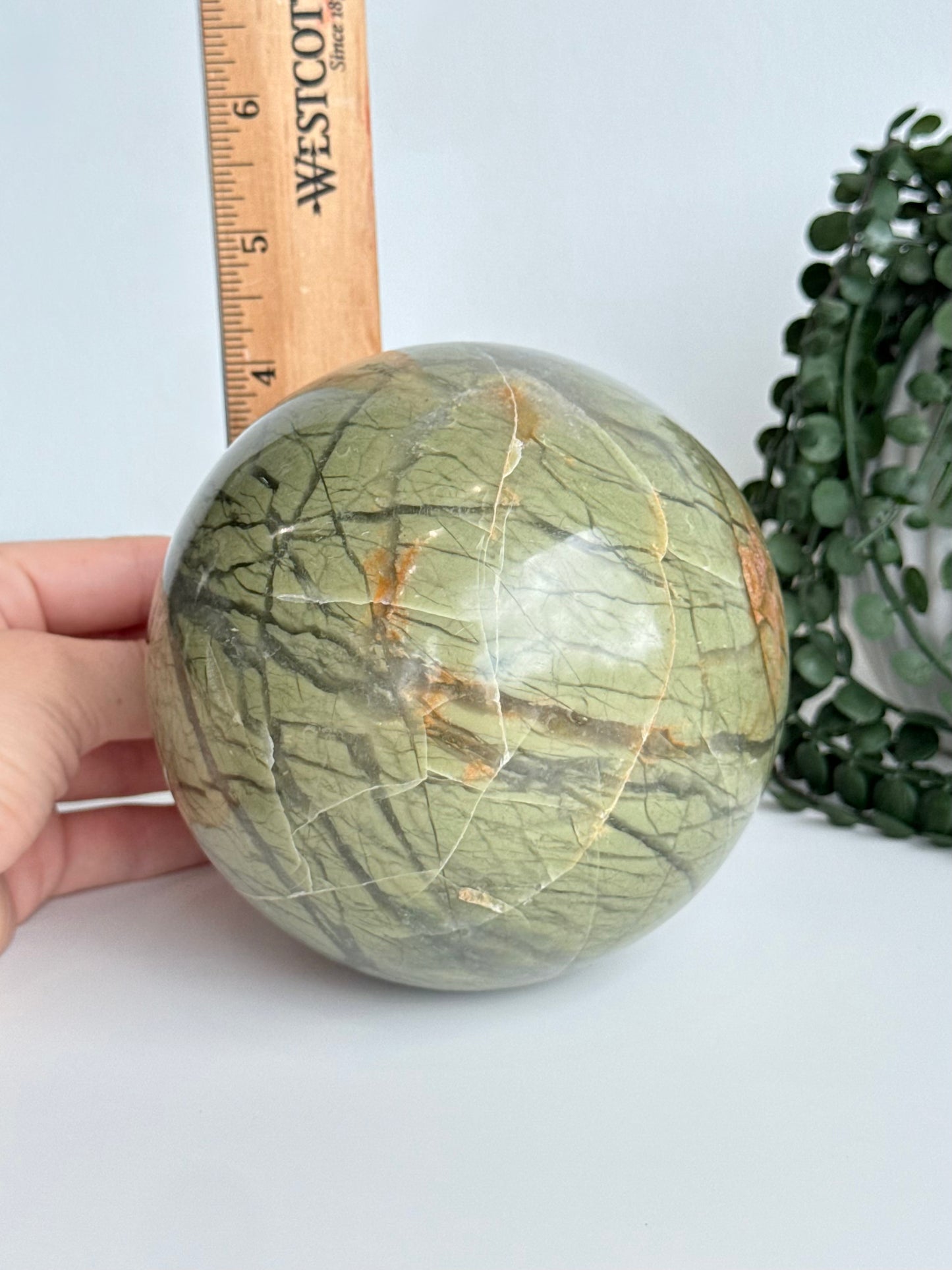 New Jade Sphere ( Serpentine )