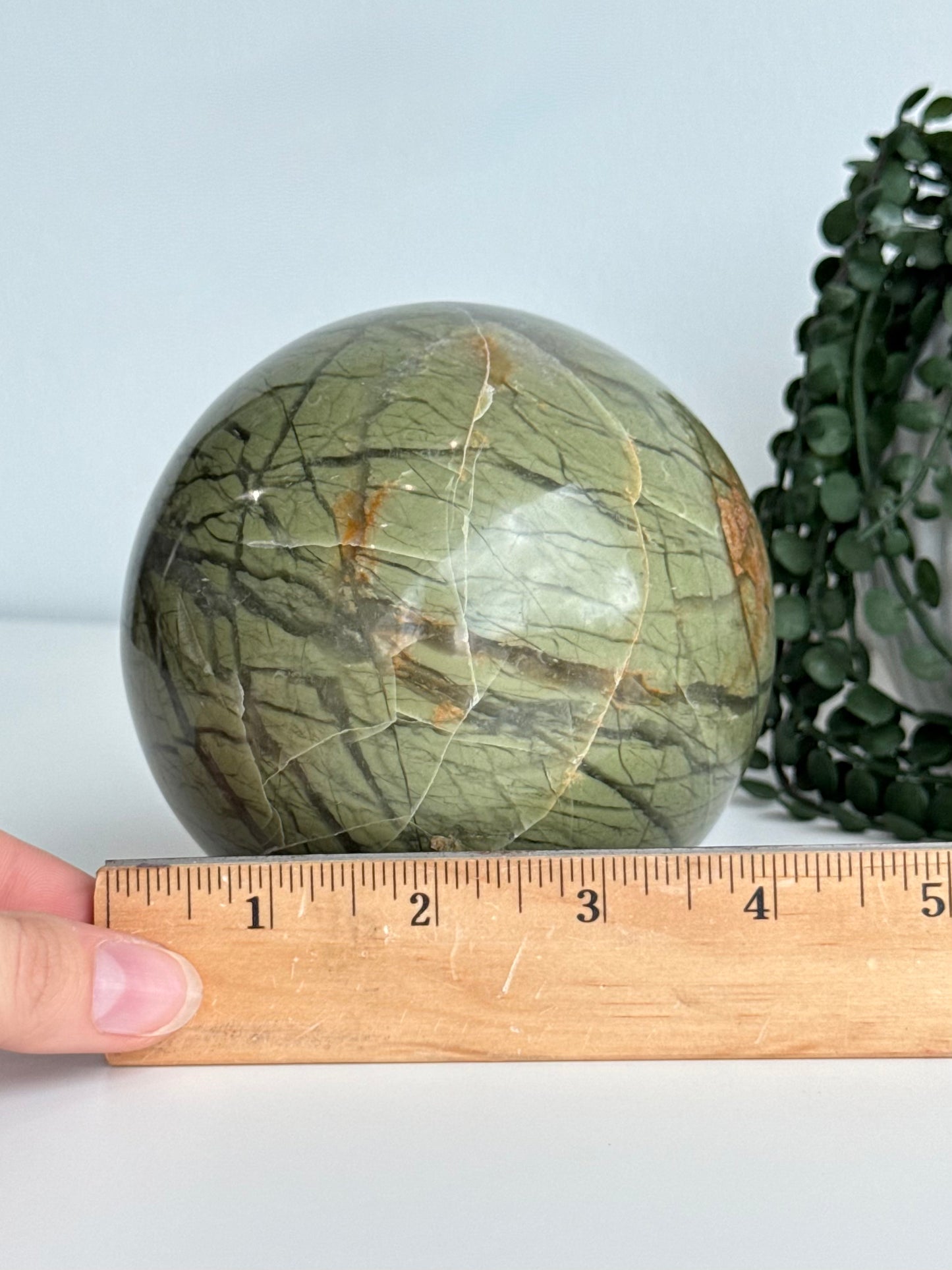 New Jade Sphere ( Serpentine )