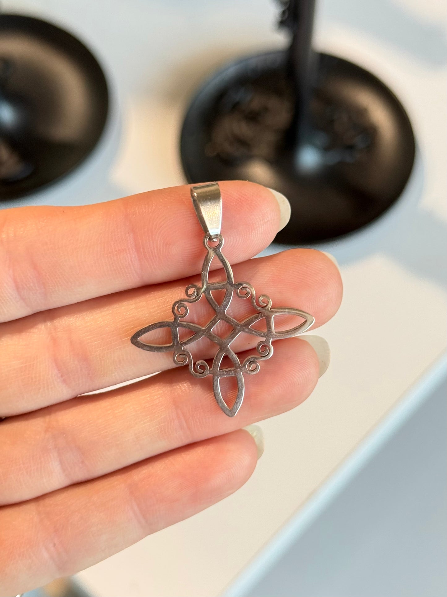Witch’s Knot Protection Pendant – Stainless Steel