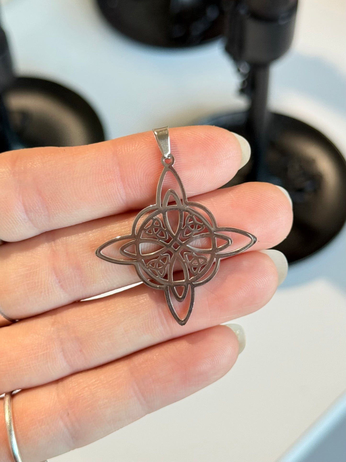 Witch’s Knot Protection Pendant – Stainless Steel