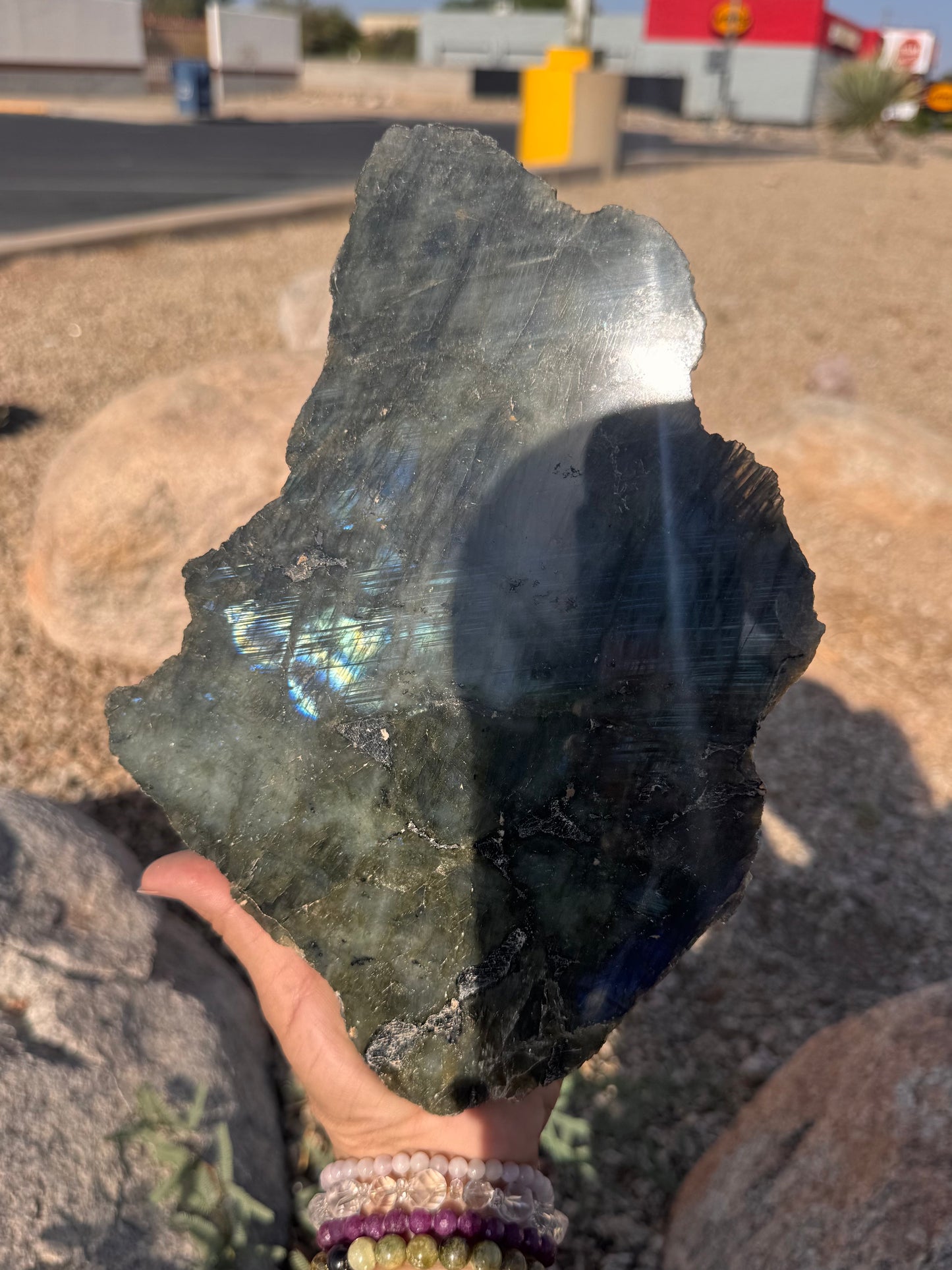 Labradorite Pulida ( Frente )  y Cruda ( Atras )