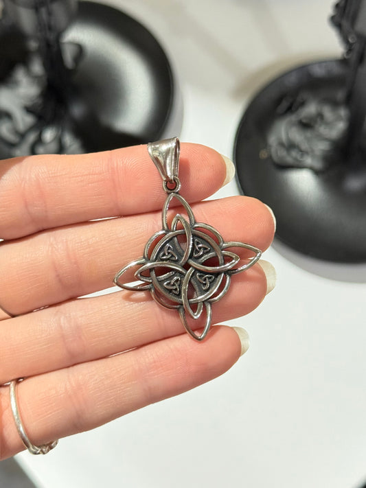 Witch’s Knot Protection Pendant – Stainless Steel