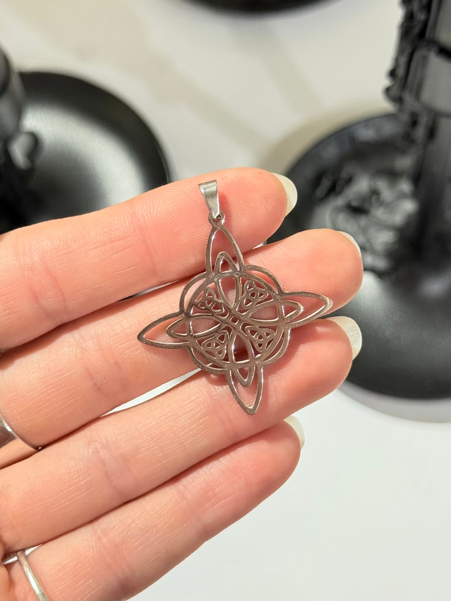 Witch’s Knot Protection Pendant – Stainless Steel