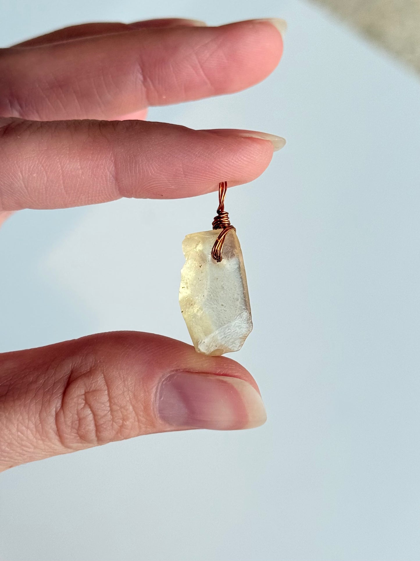 Libyan Desert Glass Copper Wire Pendant / Colgante de Libyan Desert Glass con Wire de Cobre
