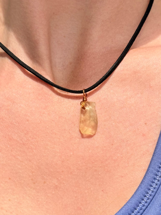 Libyan Desert Glass Copper Wire Pendant / Colgante de Libyan Desert Glass con Wire de Cobre