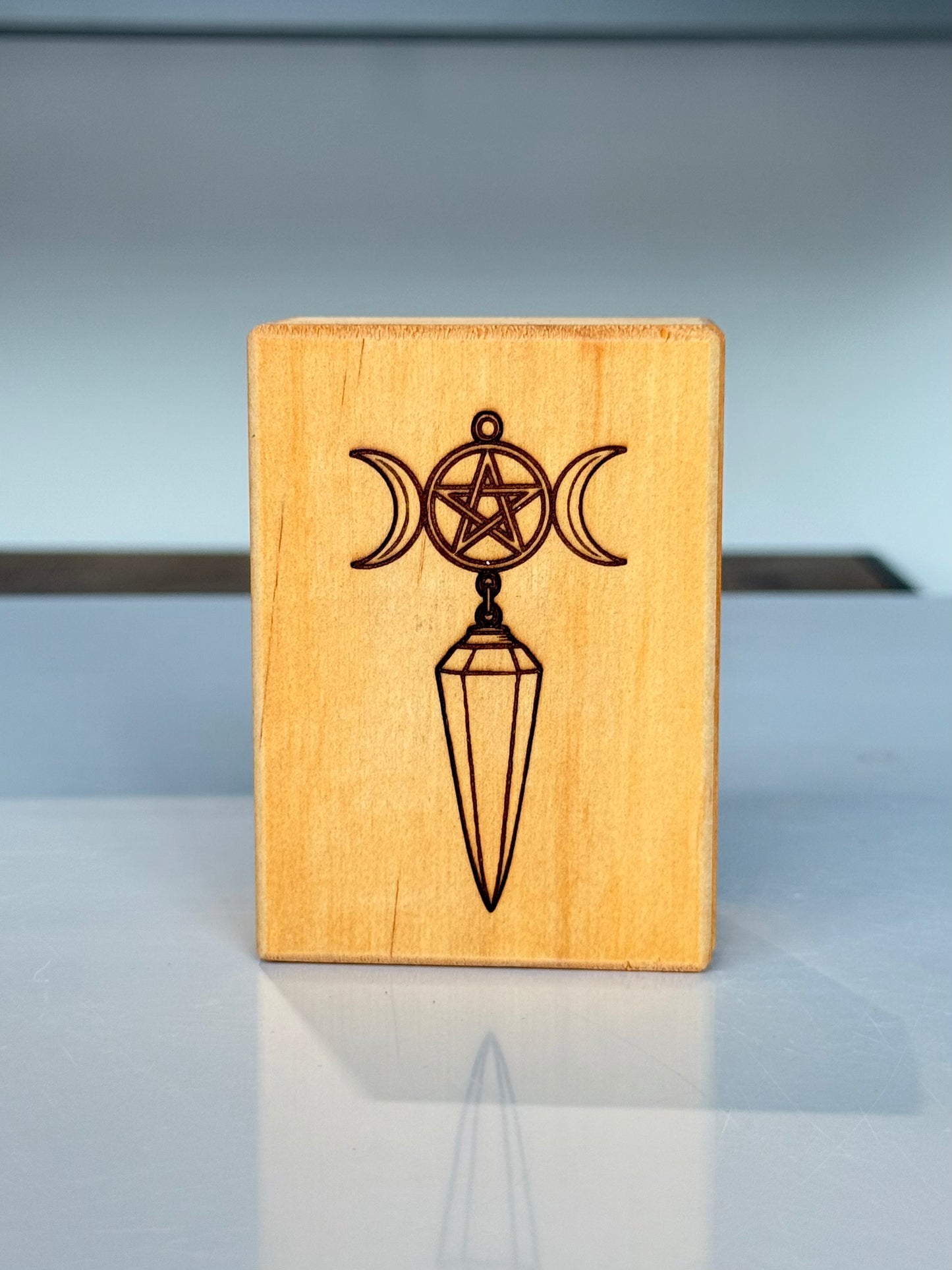 Green Aventurine Pendulum ( Wood Box Included )