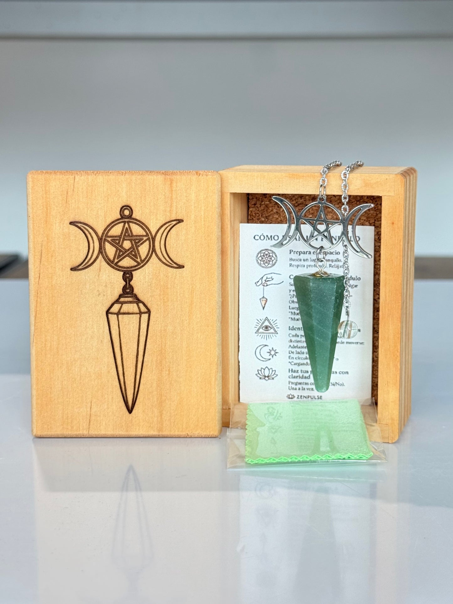 Green Aventurine Pendulum ( Wood Box Included )