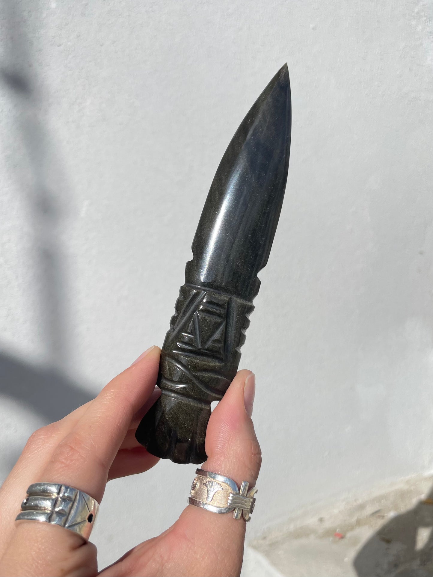 Sheen Obsidian Dagger