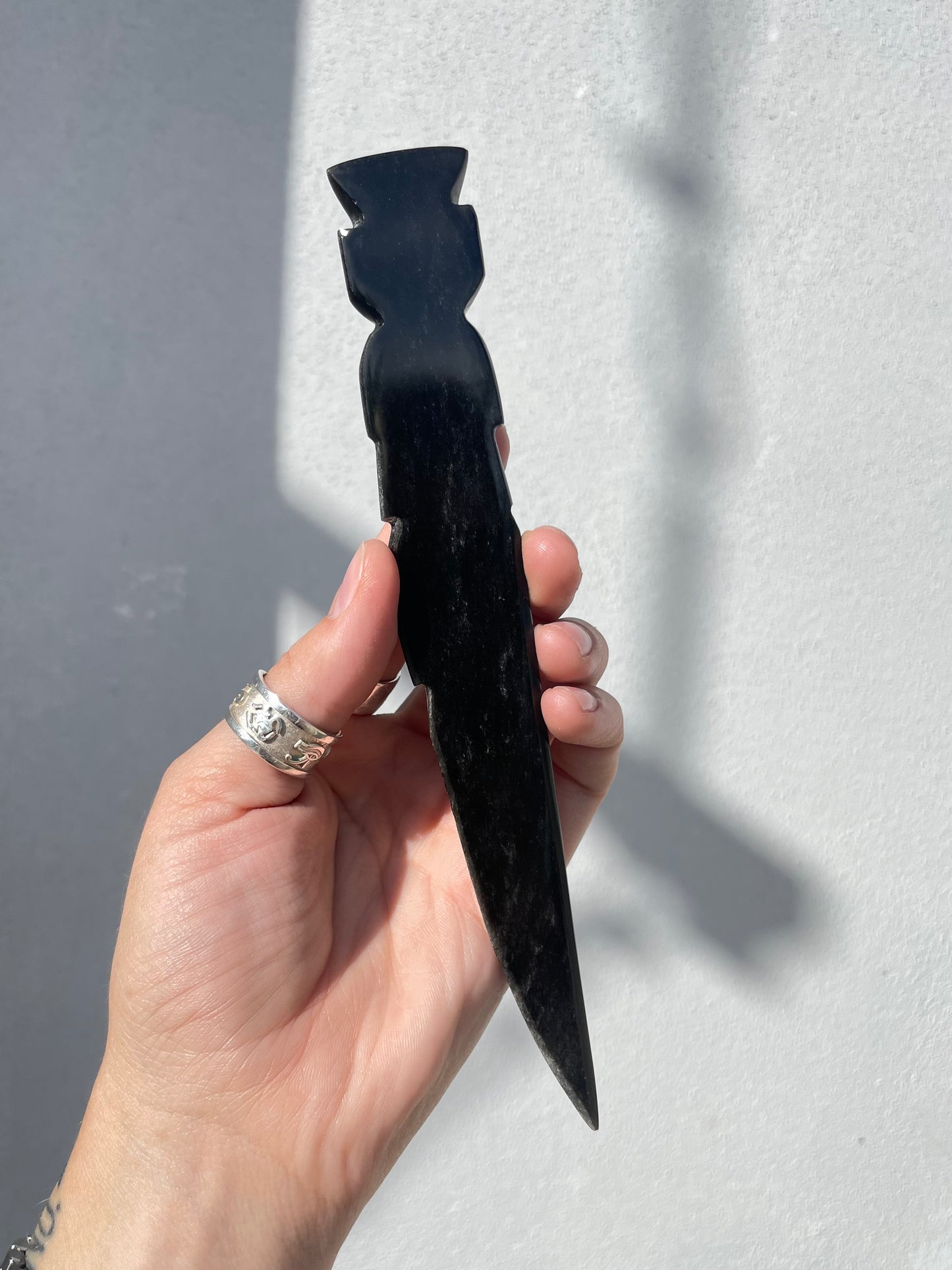 Sheen Obsidian Dagger