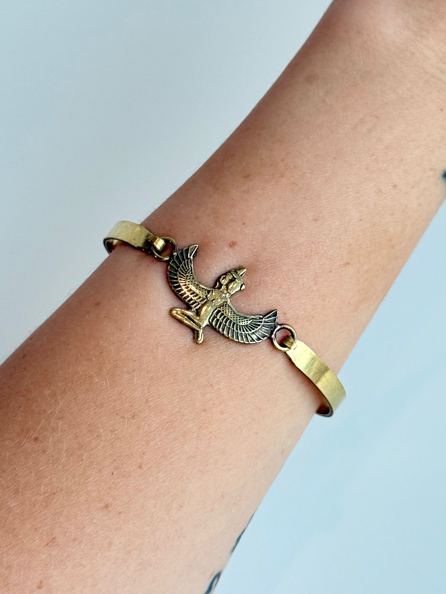 Isis Bracelet – Brass