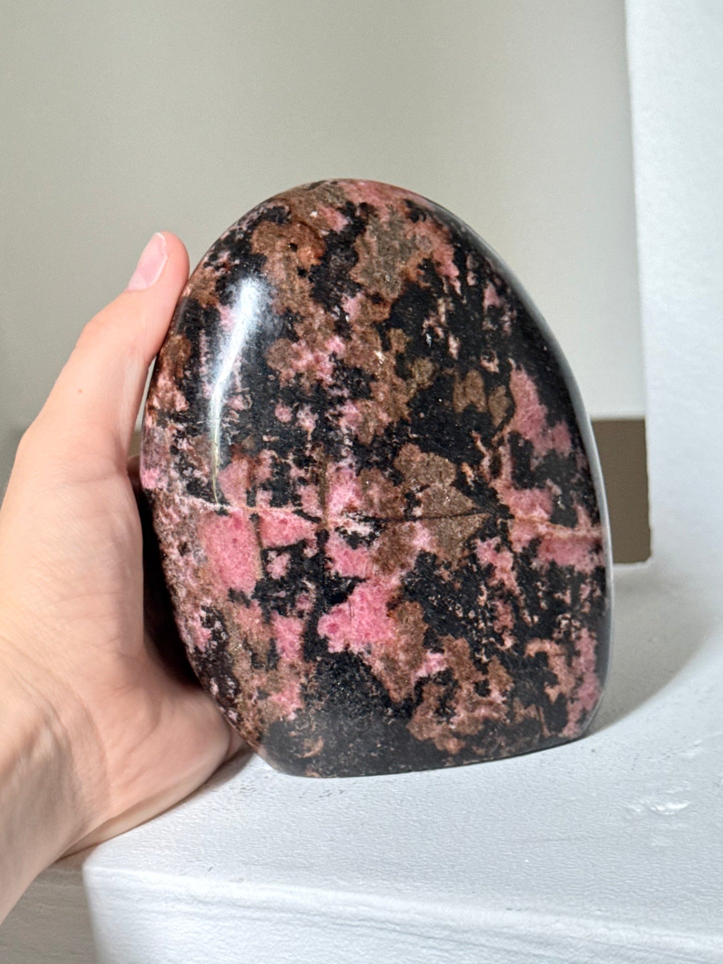 Rhodonite Free Form / Rodonita Free Form