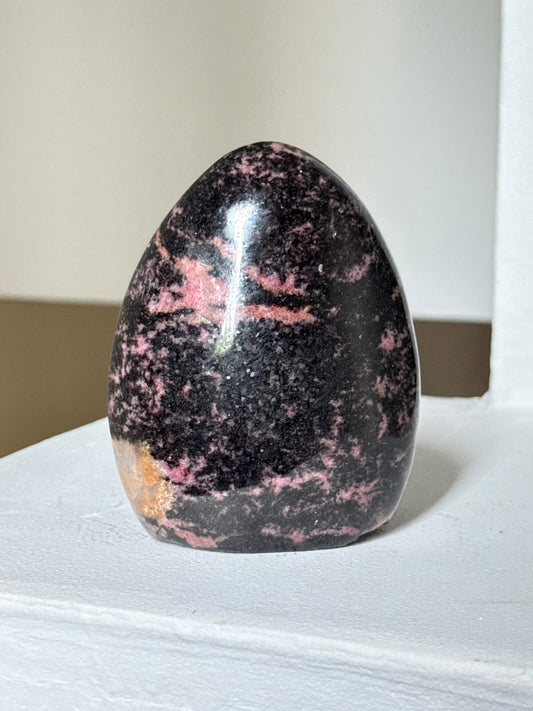 Rhodonite Free Form / Rodonita Free Form