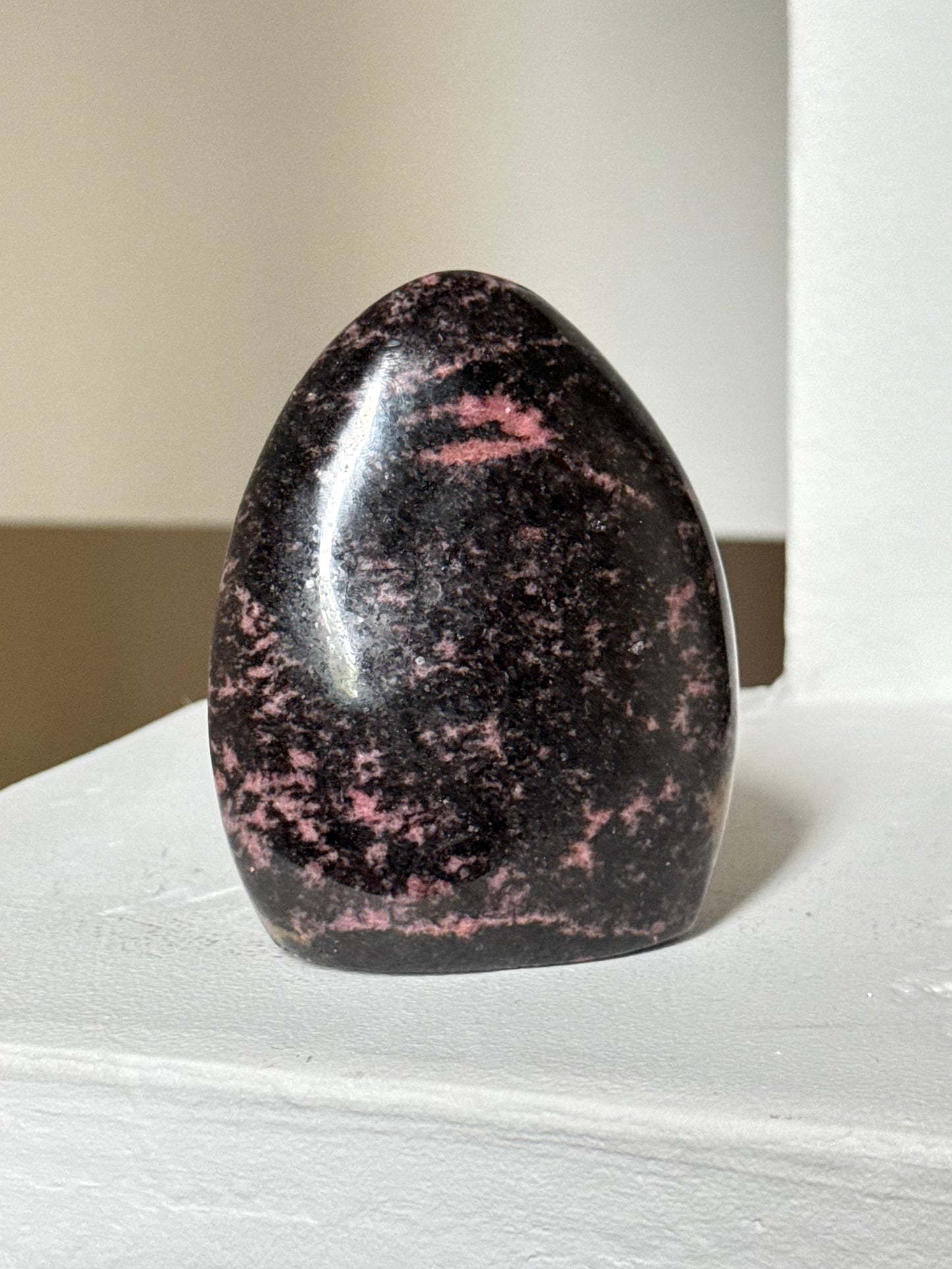 Rhodonite Free Form / Rodonita Free Form