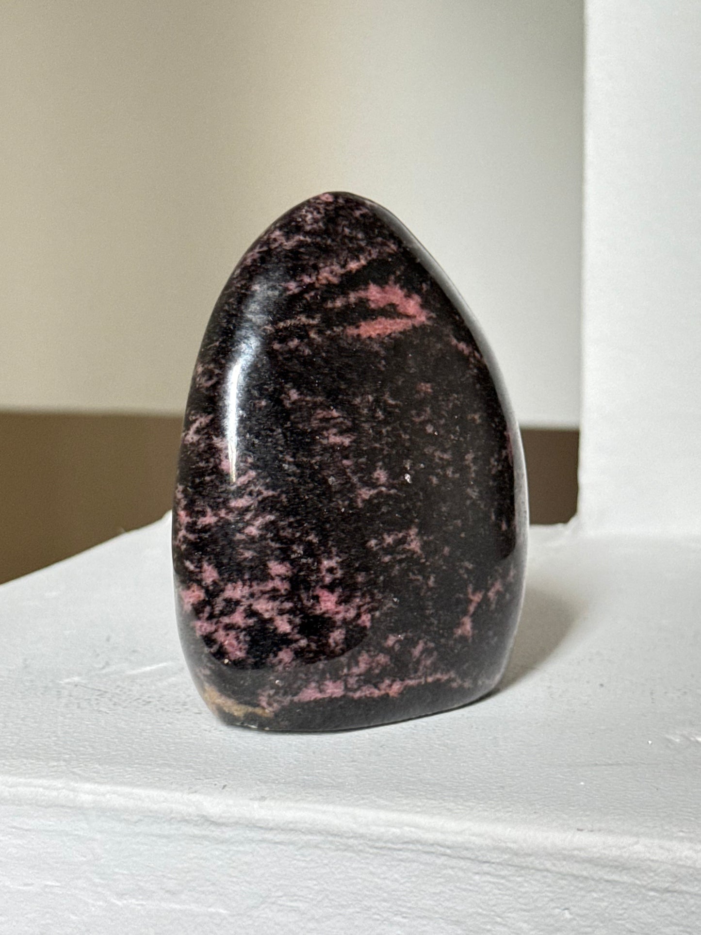 Rhodonite Free Form / Rodonita Free Form