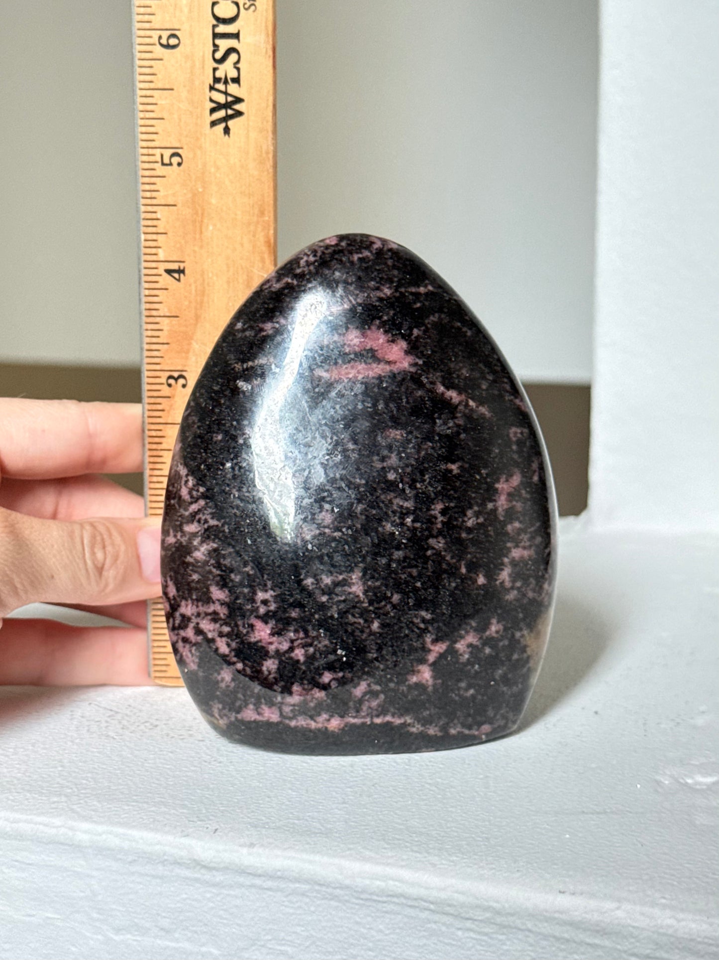 Rhodonite Free Form / Rodonita Free Form