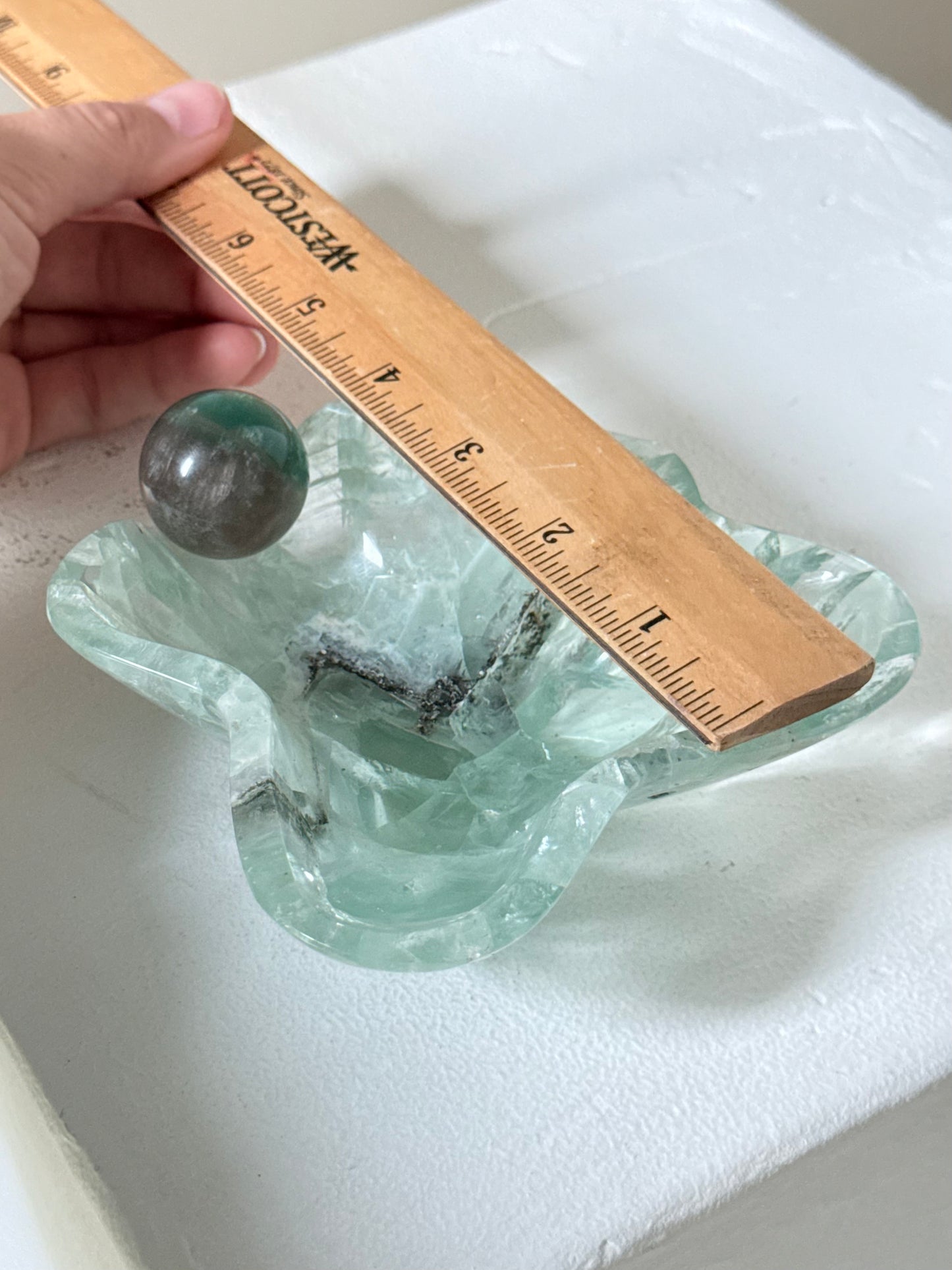 Green Fluorite Bowl with Sphere / Bowl de Fluorita Verde con Esfera