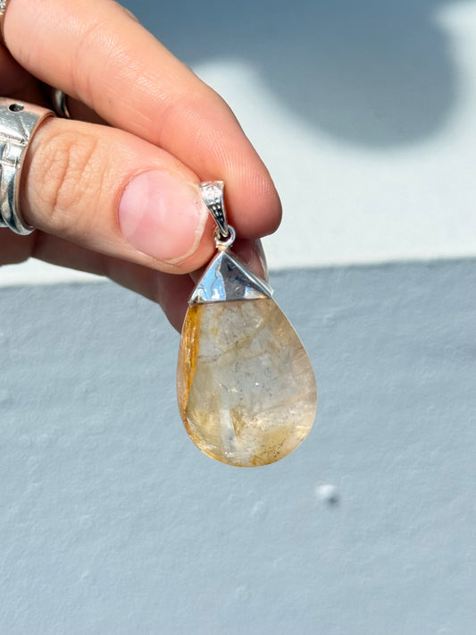 Golden Healer Quartz Pendant silver 925