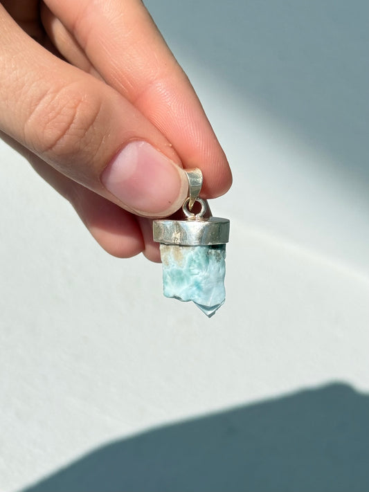 Colgante de larimar natural en plata 925 | Natural Larimar Pendant in 925 Sterling Silver