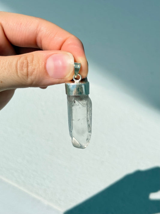Punta de Cuarzo Fantasma Natural en Plata 925 | Natural Phantom Quartz Point Pendant in Sterling Silver 925