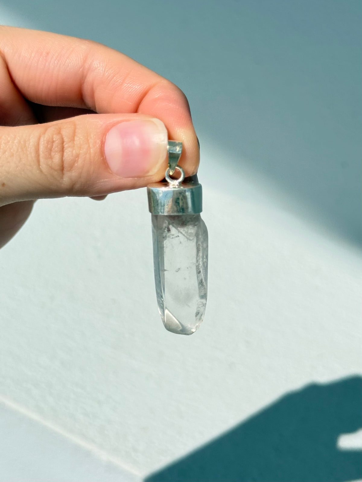 Punta de Cuarzo Fantasma Natural en Plata 925 | Natural Phantom Quartz Point Pendant in Sterling Silver 925