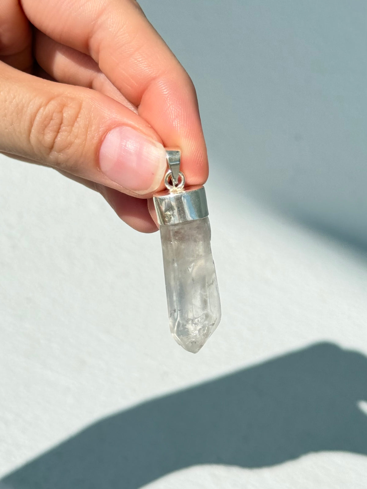 Punta de Cuarzo Fantasma Natural en Plata 925 | Natural Phantom Quartz Point Pendant in Sterling Silver 925