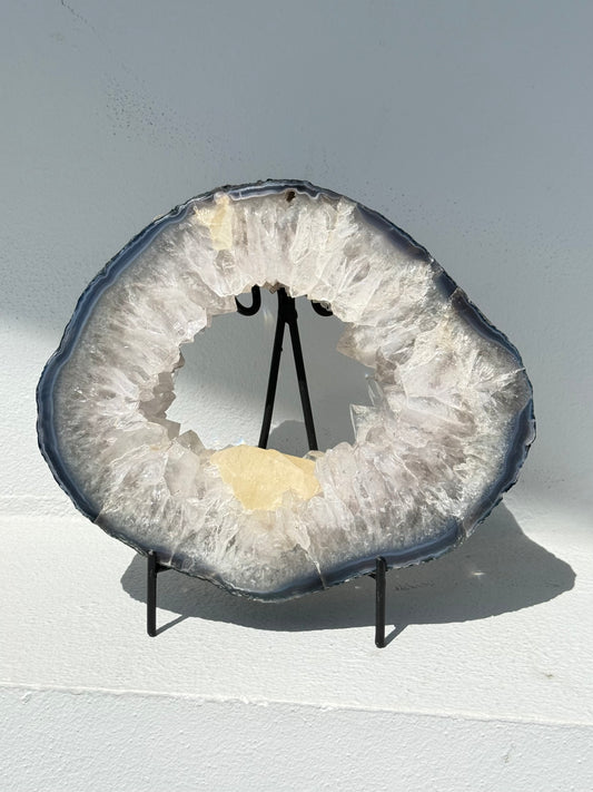 Amethyst Portal with Natural Calcite | Portal de Amatista con Calcita Natural