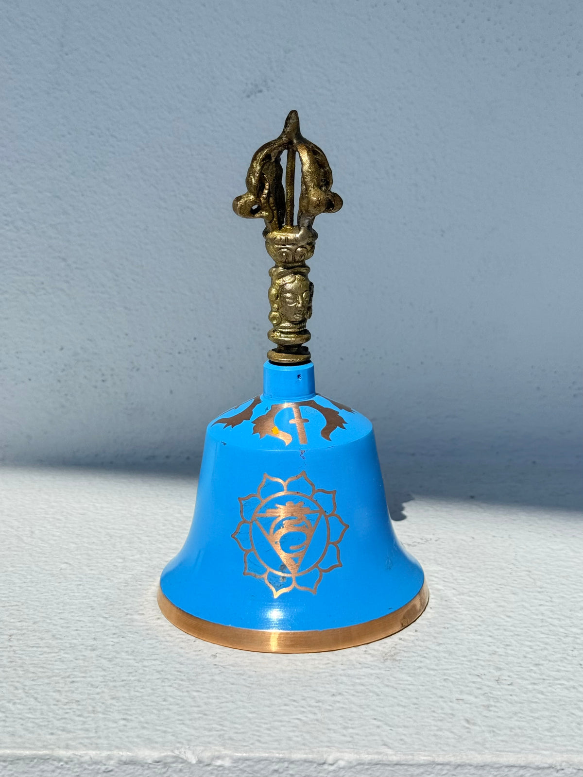 Throat Chakra Intention Bell / Campana Intencionada para el Chakra Garganta