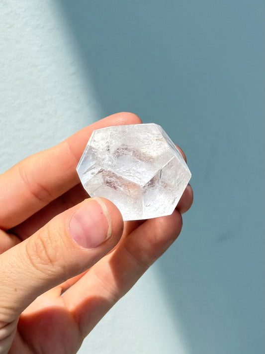 Dodecaedro de cuarzo cristal | Clear Quartz Dodecahedron