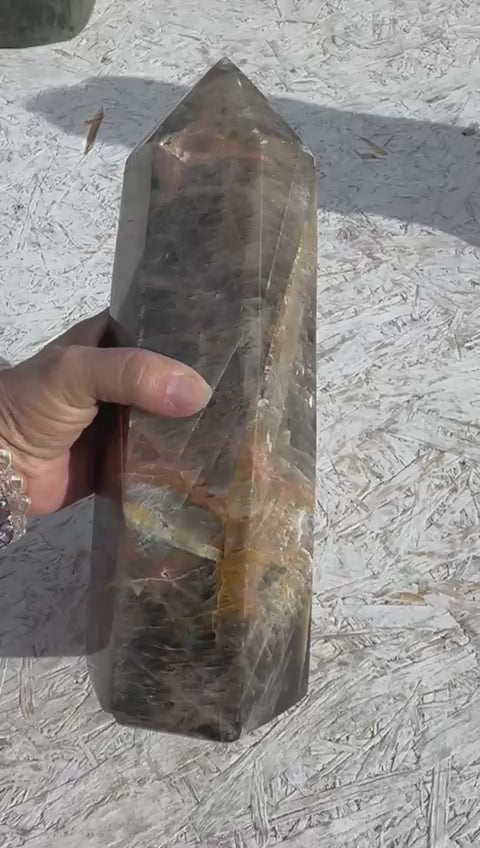 Black/Peach Moonstone Point